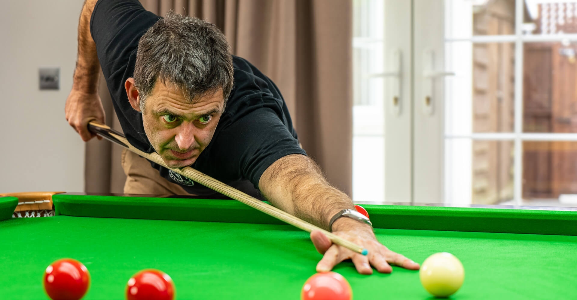 不屈不挠的 不屈不挠的