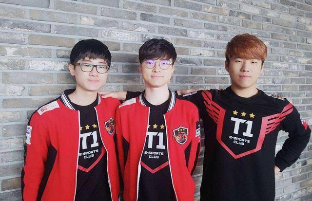 穿四节比赛 穿四节比赛